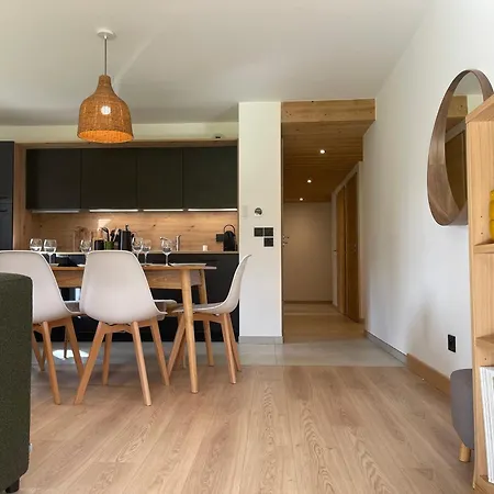 Moderne T4 Avec Jardin Dans Neuve - Fr-1-624-167